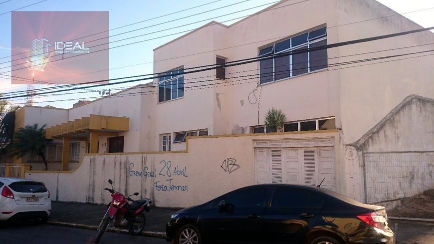 Casa na Rua do Ipiranga, 146, Centro em Campos dos
