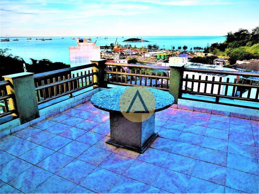 Casa na Rua Abílio Moreira de Miranda, Imbetiba em Macaé, por R$ 1.550.