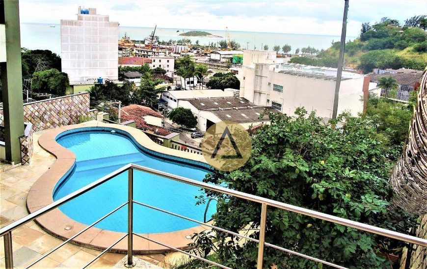 Casa na Rua Abílio Moreira de Miranda, Imbetiba em Macaé, por R$ 1.550.