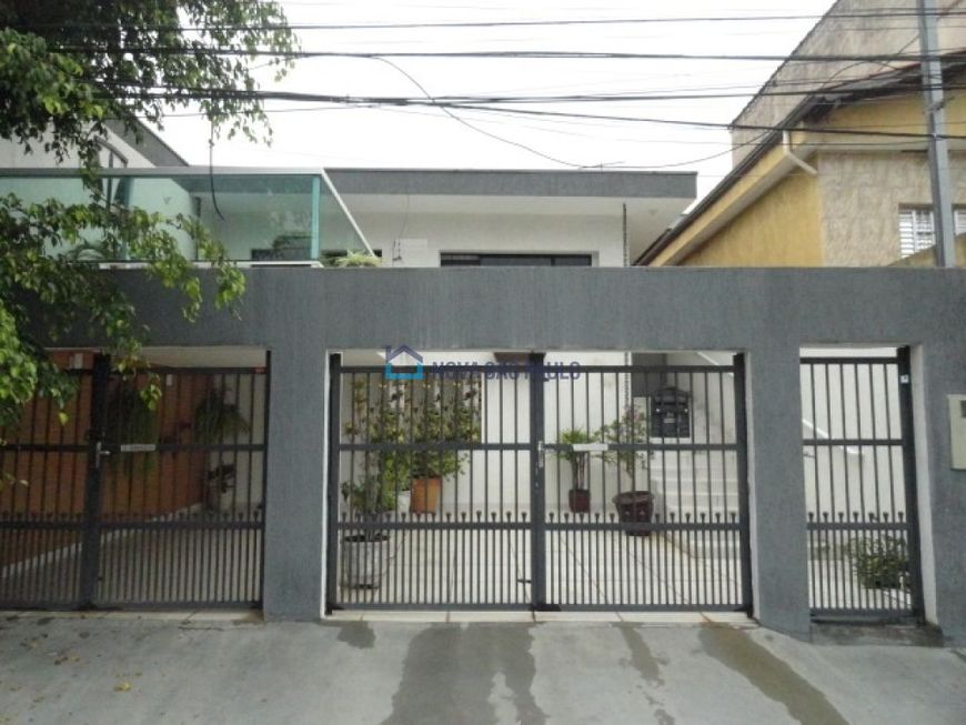 Casa na Avenida do Café, Vila Guarani em São Paulo, por R