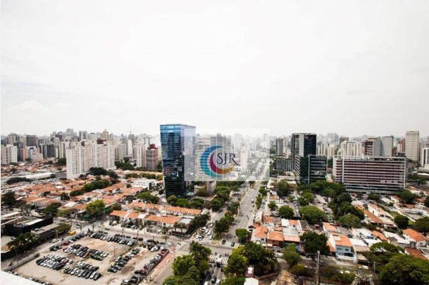 Sala Comercial na Avenida Brigadeiro Faria