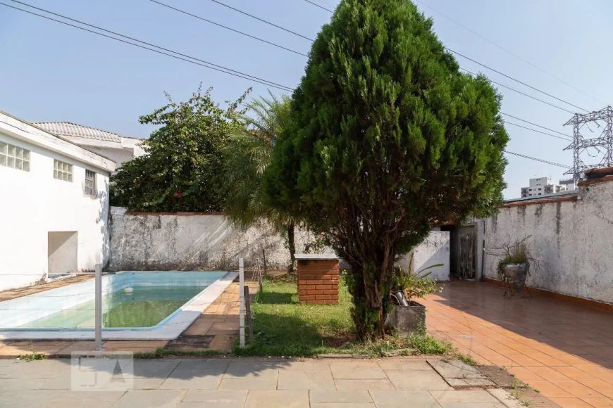 Casa na Rua Manoel Coelho da Silva, Bosque da Saúde em São Paulo, por R