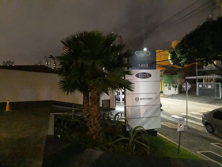 Sala Comercial na Avenida Santo Antônio, 1453, Vila Osasco em Osasco