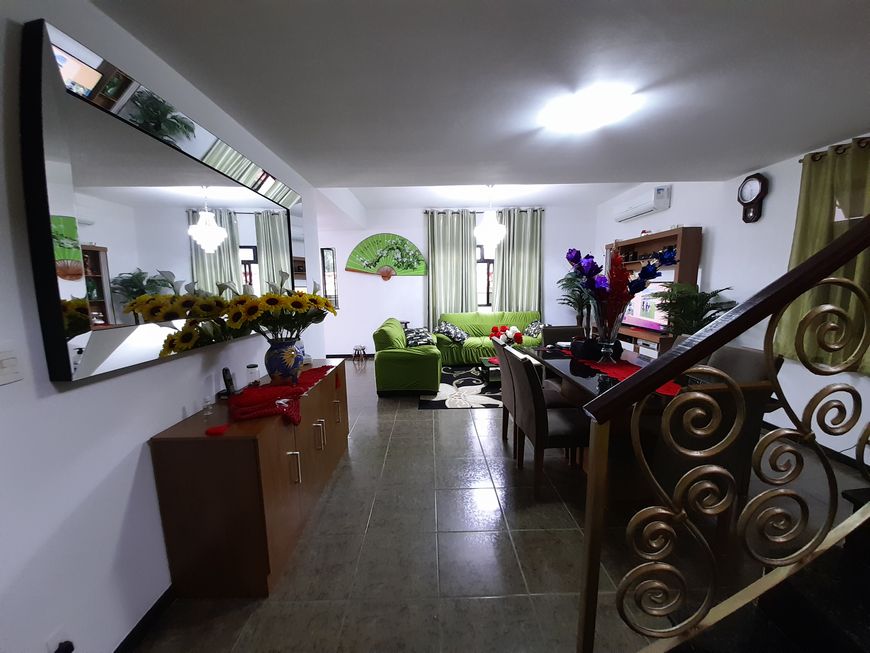 Casa na Estrada do Lameirão Pequeno, 345, Campo Grande em