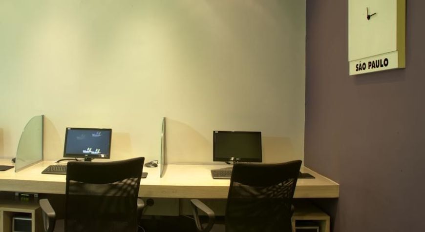 Flat na Alameda Rio Negro, 1030, Alphaville em Barueri, por R$ 1.600