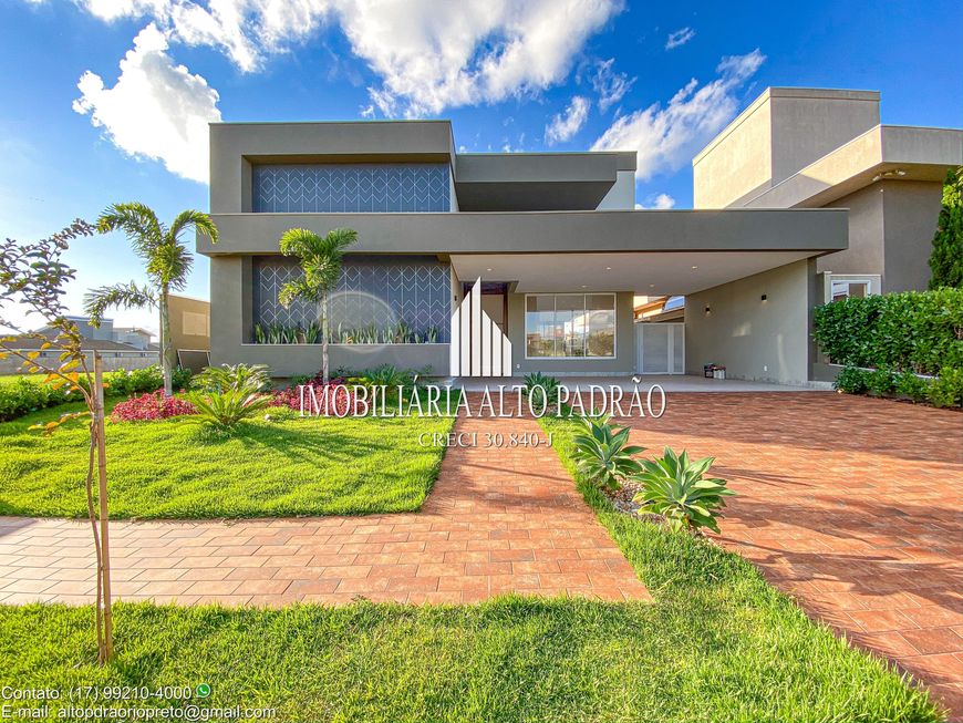 Casa de Condomínio na Avenida Presidente Juscelino Kubitschek de