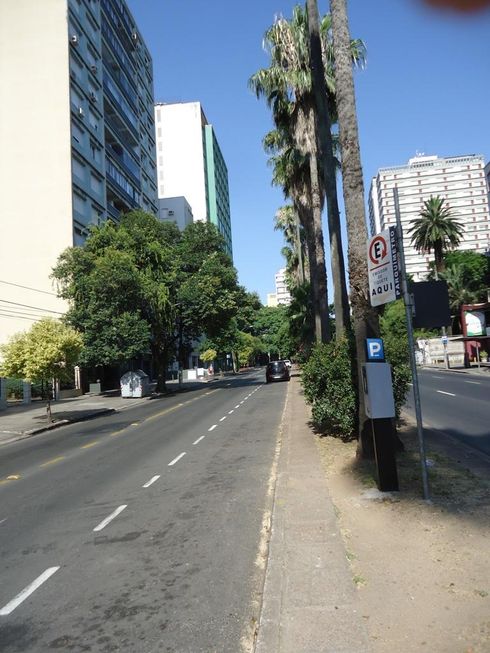 Apartamento na Avenida Independência, Independência em Porto Alegre