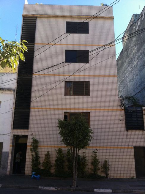 Apartamento na Rua Scuvero, 64, Cambuci em São Paulo, por R$ 950/Mês