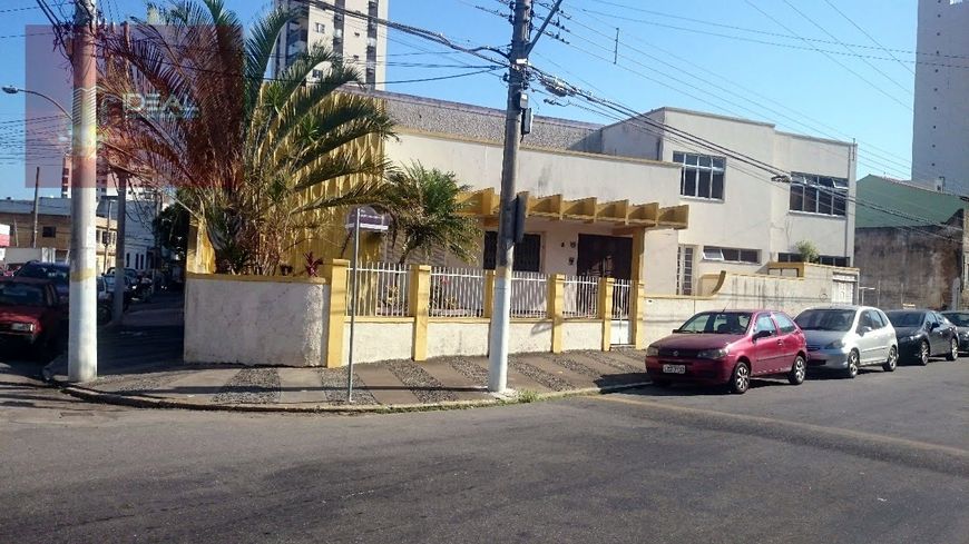 Casa na Rua do Ipiranga, 146, Centro em Campos dos