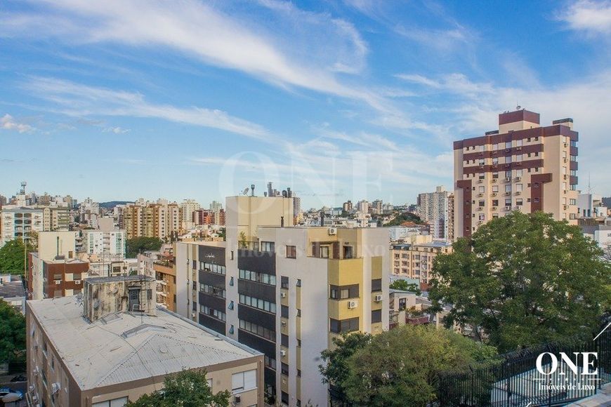 Apartamento na Rua Santa Cecília, Santa Cecília em Porto Alegre, por R ...