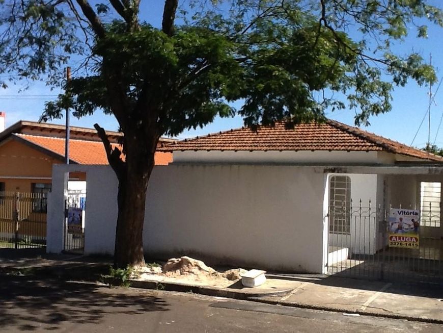 Casa na Alameda das Azaleias, Cidade Jardim em São Carlos, por R$ 380.