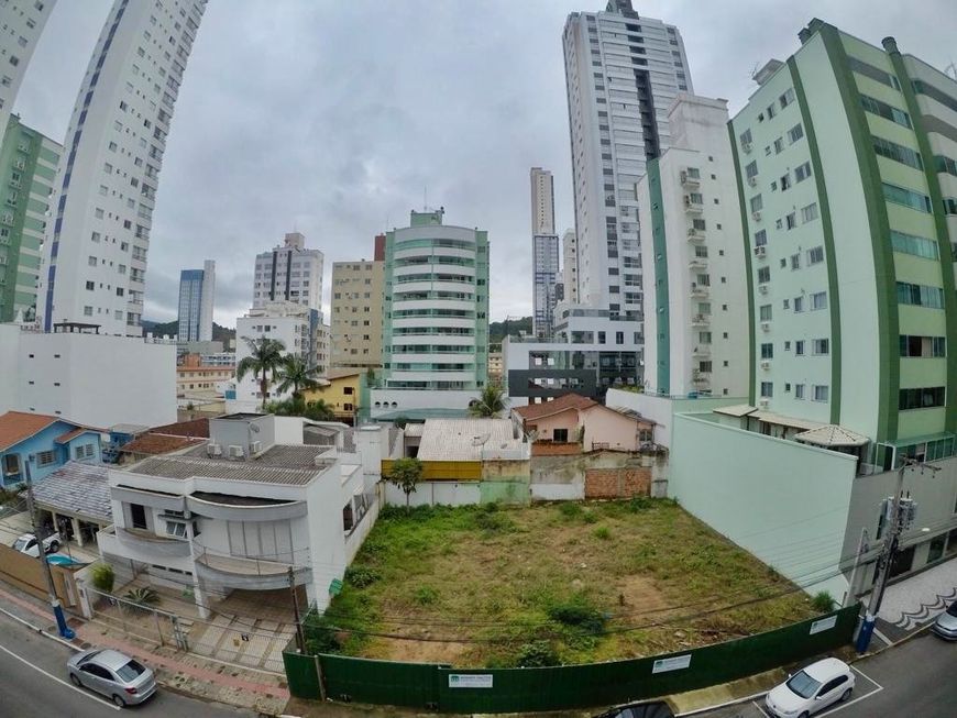Cobertura na Avenida Brasil, 146, Centro em Balneário