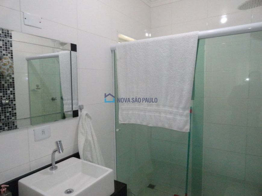 Casa na Avenida do Café, Vila Guarani em São Paulo, por R