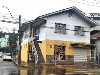 Casa com 3 Quartos para alugar, 140m² no Santa Catarina, Caxias do Sul
