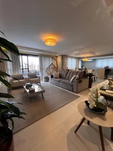 Apartamento com 4 Quartos à venda, 243m² no Michel, Criciúma