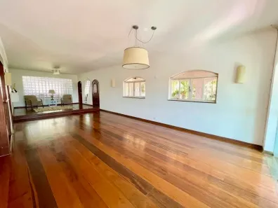 Casa com 4 Quartos para alugar, 435m² no Lagos de Santa Helena, Bragança Paulista