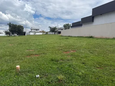 Lote/Terreno à venda, 300m² no Terras Alpha Residencial 1, Senador Canedo