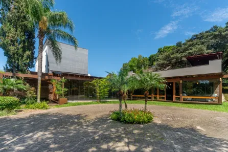 Fazenda/Sítio com 3 Quartos à venda, 1400m² no Vila Nova, Porto Alegre