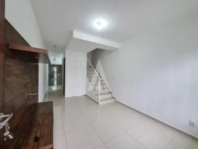 Sobrado com 2 Quartos à venda, 58m² no Guanabara, Joinville
