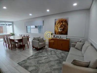 Casa de Condomínio com 3 Quartos à venda, 250m² no Parque Califórnia, Jacareí