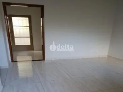 Casa com 2 Quartos à venda, 165m² no Osvaldo Rezende, Uberlândia