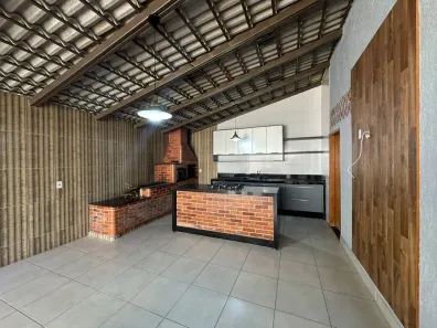 Casa com 3 Quartos à venda, 130m² no Goiânia 2, Goiânia