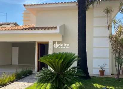 Casa de Condomínio com 3 Quartos à venda, 190m² no Jardim Inconfidência, Uberlândia