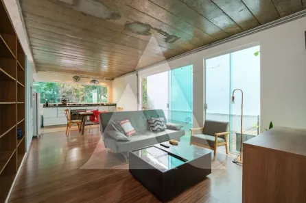 Casa com 2 Quartos à venda, 131m² no Vila Madalena, São Paulo