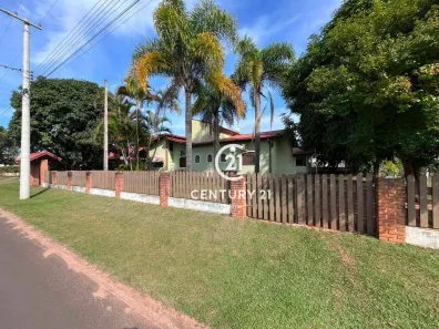 Casa de Condomínio com 4 Quartos para alugar, 250m² no , Pardinho