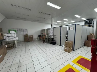 Galpão/Depósito/Armazém à venda, 1000m² no Conceição, Diadema