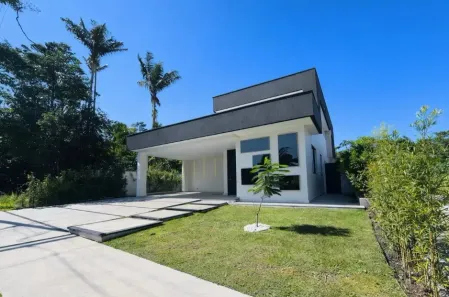 Casa de Condomínio com 4 Quartos à venda, 300m² no Ponta Negra, Manaus