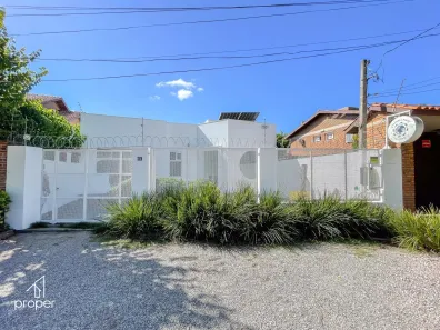 Prédio Comercial com 8 Quartos à venda, 169m² no Laranjal, Pelotas