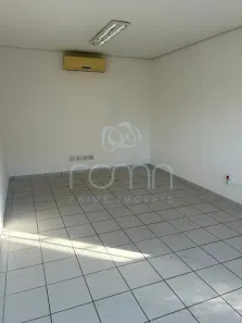 Sala Comercial para alugar, 200m² no Distrito Industrial Waldemar de Oliveira Verdi, São José do Rio Preto