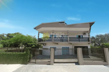 Sobrado com 4 Quartos à venda, 41m² no Jardim Iririú, Joinville