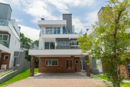 Casa de Condomínio com 3 Quartos para alugar, 300m² no Pedra Redonda, Porto Alegre