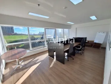 Sala Comercial para alugar, 42m² no Green Valley Alphaville, Barueri