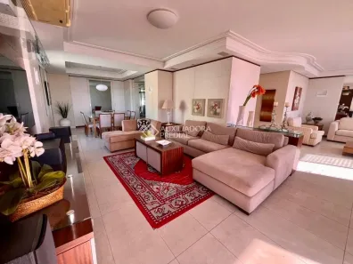 Apartamento com 4 Quartos para alugar, 290m² no Centro, Florianópolis