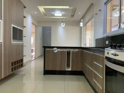 Casa de Condomínio com 3 Quartos para alugar, 200m² no Parque Brasil 500, Paulínia
