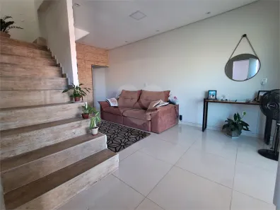Casa com 2 Quartos à venda, 181m² no Vila Lavínia, Mogi das Cruzes