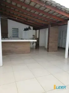 Casa com 3 Quartos à venda, 185m² no Laranjeiras, Uberlândia