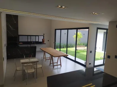 Casa com 3 Quartos à venda, 186m² no Monte Belo, Londrina