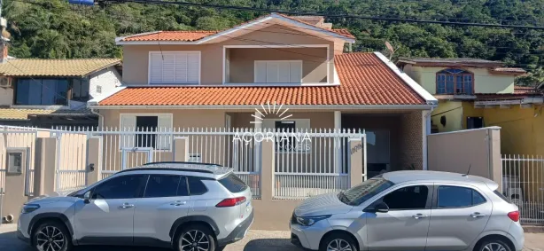 Casa com 5 Quartos para alugar, 135m² no Morro das Pedras, Florianópolis