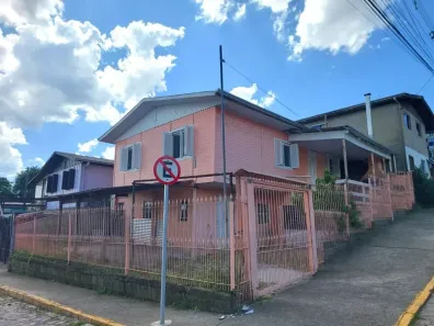 Casa com 4 Quartos à venda, 180m² no Nossa Senhora de Fátima, Caxias do Sul