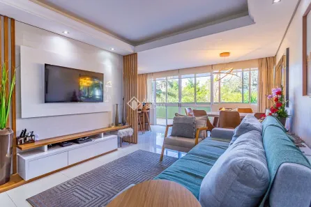 Apartamento com 3 Quartos à venda, 233m² no Passo da Areia, Porto Alegre