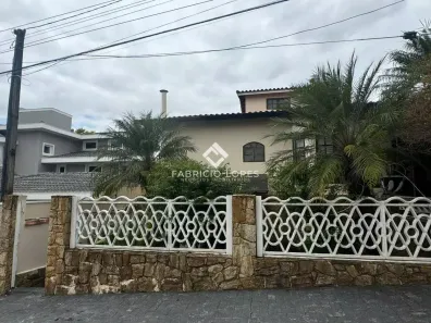 Casa de Condomínio com 3 Quartos para alugar, 238m² no Vila Zezé, Jacareí