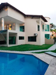 Casa de Condomínio com 4 Quartos para alugar, 550m² no Ponta Negra, Manaus