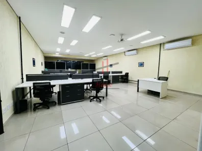 Prédio Comercial para alugar, 500m² no Chácara Santo Antônio (Zona Leste), São Paulo