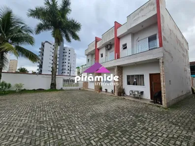 Casa de Condomínio com 2 Quartos para alugar, 76m² no Parque Balneário Poiares, Caraguatatuba
