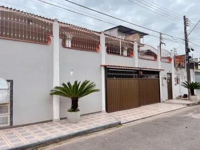Casa com 3 Quartos para alugar, 350m² no Japiim, Manaus