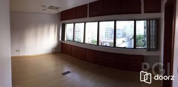Sala Comercial com 1 Quarto à venda, 33m² no Moinhos de Vento, Porto Alegre